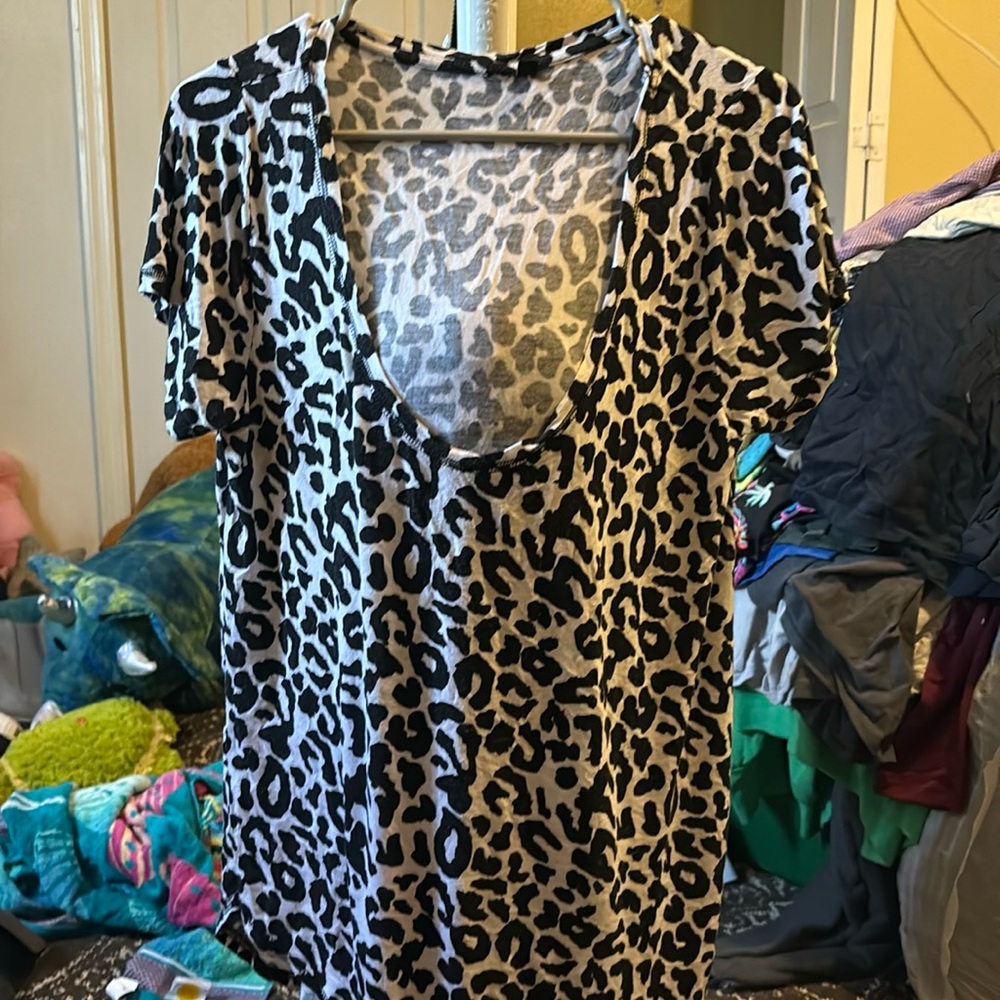 Cotton On deep scoop necked leopard print t-shirt size L
